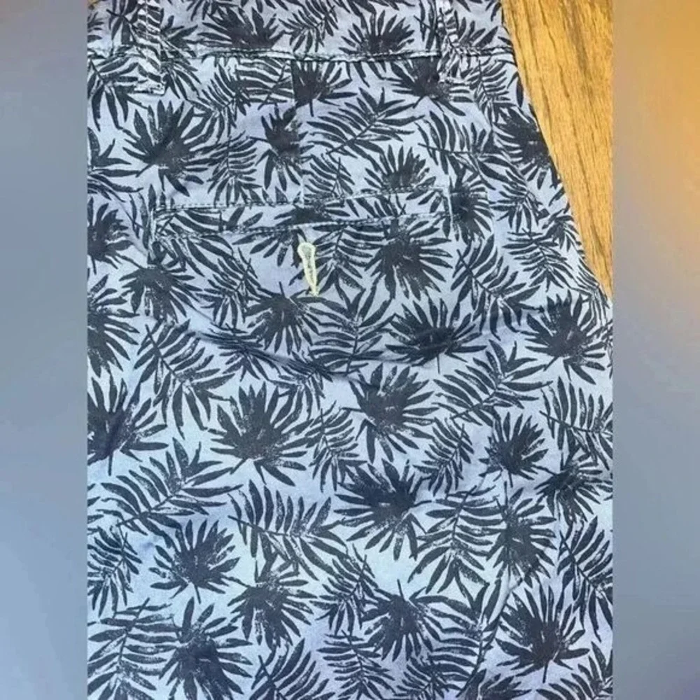 Linden Short Palm Print Tropical Summer Beach Shorts vacation, beach, summer E64